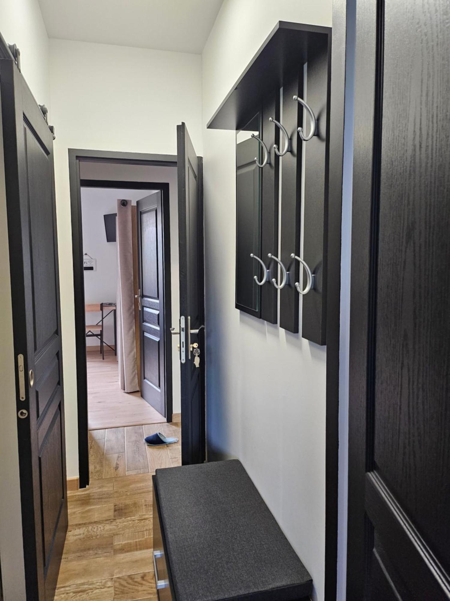 Les Chambres D'Estelle Guécélard Habitación foto